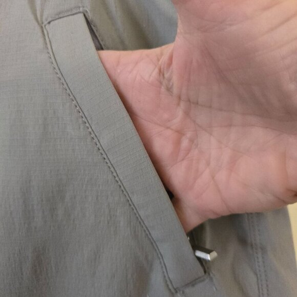 Athleta Trekkie Silver Gray/Taupe Skort Cargo Pockets Size 10 - Picture 5 of 7